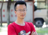 <b>不安現(xiàn)狀，社會(huì)闖蕩十年，選擇新華重新出發(fā)</b>