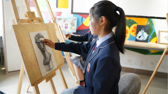 <b>新視角：職業(yè)教育讓青年擁有人生出彩的機(jī)會(huì)</b>