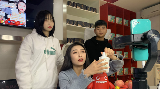 <b>厲害了我的學(xué)姐！2021雙11直播PK龍虎榜</b>