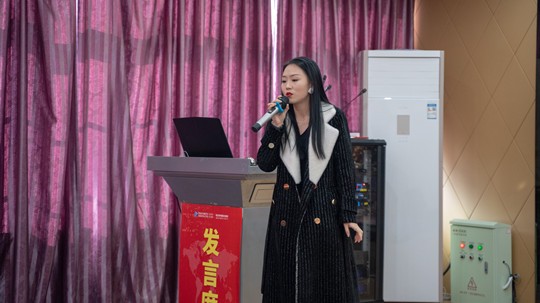 <b>千企萬崗進(jìn)校園，名企大咖新華行火熱進(jìn)行中……</b>