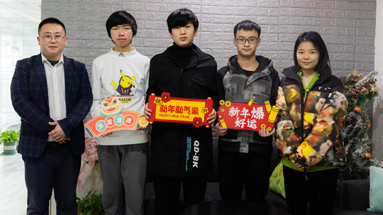 <b>新華校企定制班，助你就業(yè)無憂</b>