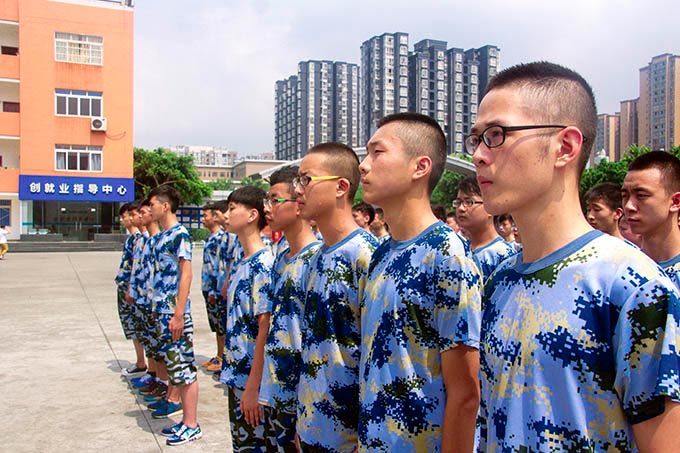 我院2016秋季軍訓(xùn)大片已拉開序幕！