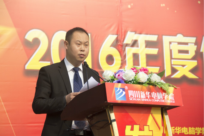 以優(yōu)生優(yōu)干為榜樣，做最優(yōu)秀的自己