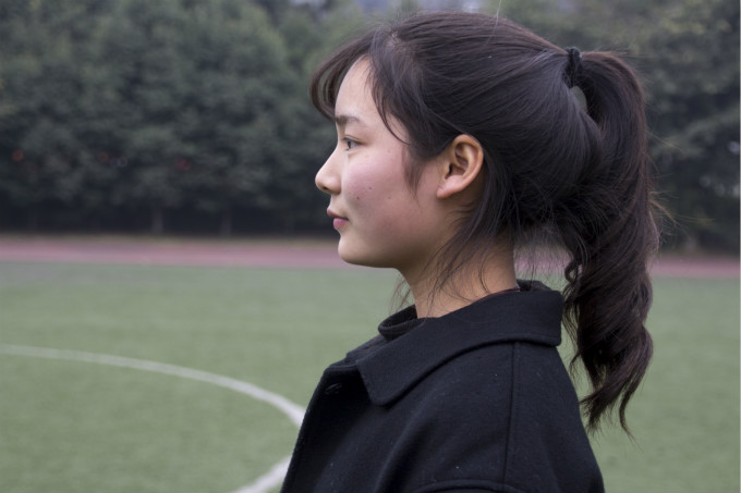 這對(duì)姐妹花，相約著一起來新華