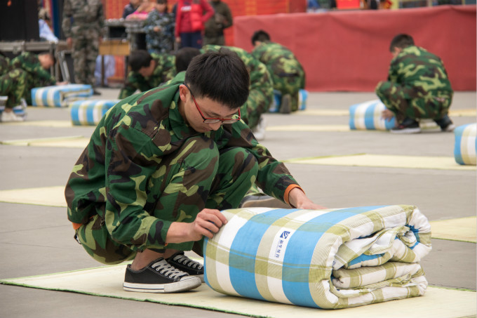 軍訓(xùn)會(huì)操表演，青春與奮進(jìn)的完美結(jié)合！