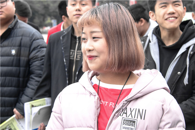 從航空服務(wù)到設(shè)計(jì)師，她更愛這里