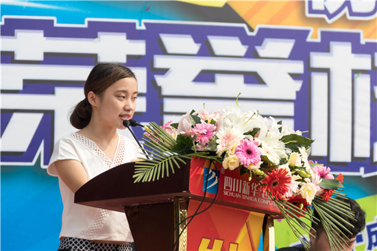 榮譽(yù)校友母校行，十里春風(fēng)學(xué)子情
