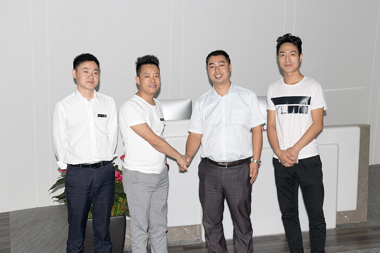 與智能握手，四川新華電腦學(xué)院學(xué)子企業(yè)參觀行