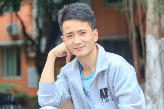 盡己所能，勿負(fù)青春