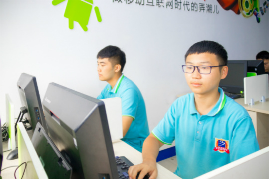 【新生故事】人生只有兩季：奮斗是旺季，懈怠是淡季