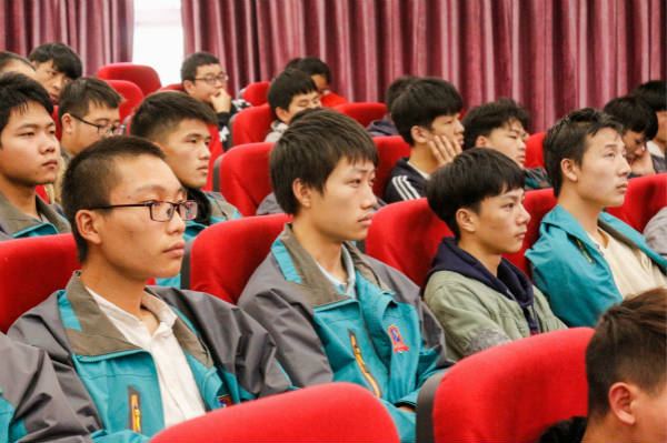 職場新人：成就職業(yè)生涯的十個習慣（一）