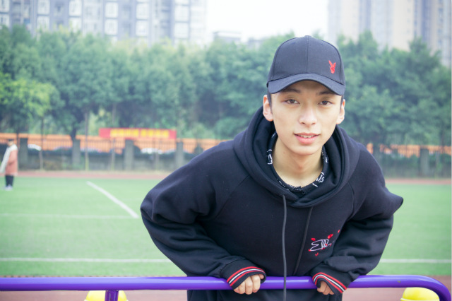 頂著家人反對，我毅然決然選擇了電競專業(yè)