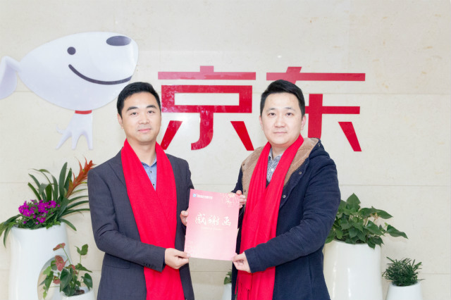 四川新華走進企業(yè) 畢業(yè)生暖心慰問回訪