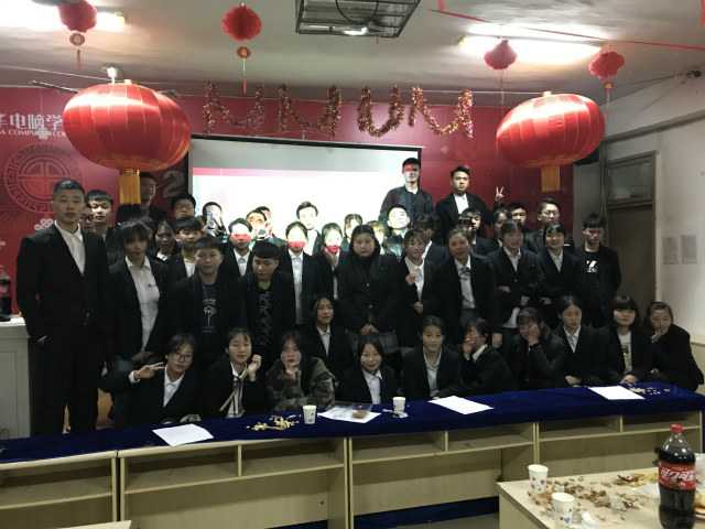 向陽(yáng)而立 滿(mǎn)懷憧憬 執(zhí)著前行