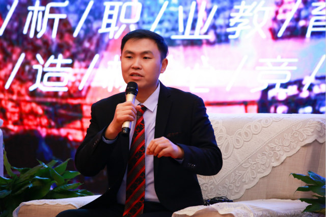 畢業(yè)即就業(yè)！AI時代的互聯(lián)網職業(yè)教育