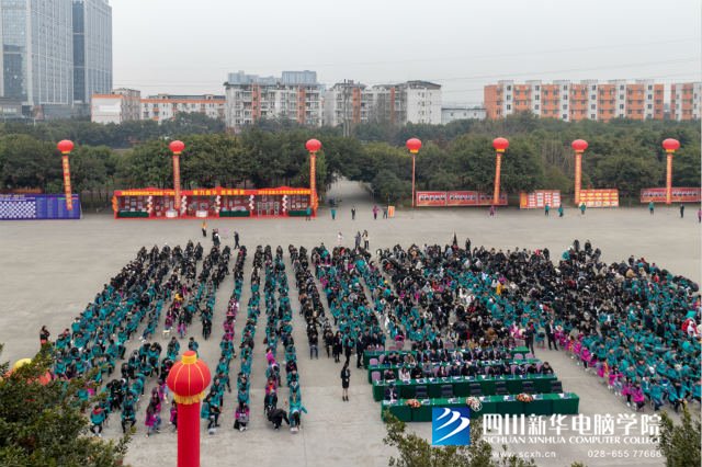 央視關(guān)注新華模式，解析新華學(xué)子為何能夠畢業(yè)即就業(yè)