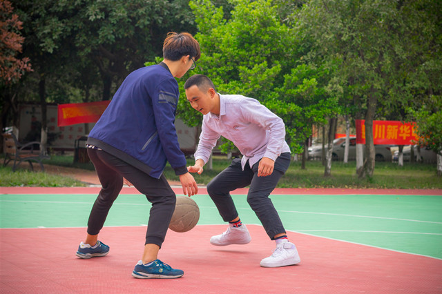 打工太辛苦，選擇新華學(xué)技能，命運(yùn)能否改變？