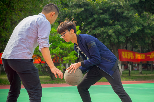 打工太辛苦，選擇新華學(xué)技能，命運(yùn)能否改變？