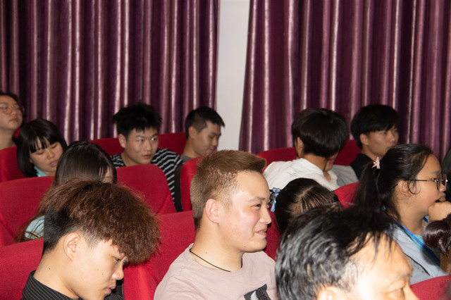 畢業(yè)季來臨，制作簡歷有訣竅