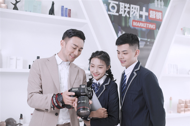 職業(yè)教育迎來發(fā)展新機(jī)遇，新華如何讓萬千學(xué)子畢業(yè)即就業(yè)
