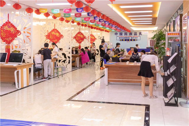 四川新華秋招火爆進(jìn)行中，每個(gè)孩子的夢(mèng)想都值得被善待