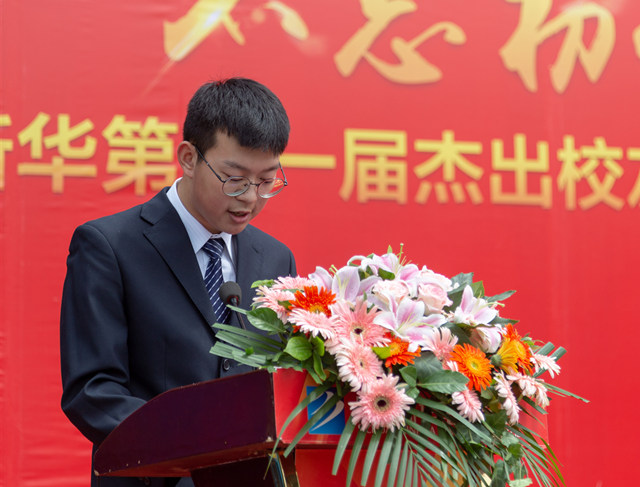 張銘峰:大家都很優(yōu)秀，我沒理由落后