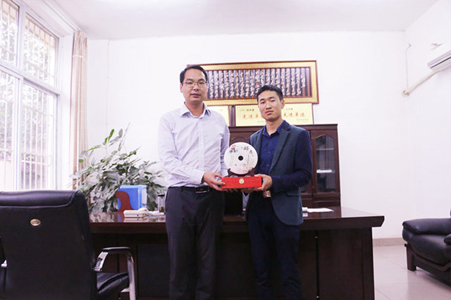 在關(guān)懷中演繹精彩 在關(guān)懷中綻放華彩！