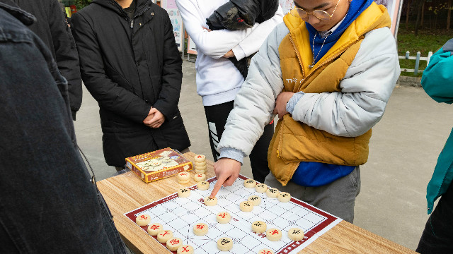 四川新華冬季運(yùn)動(dòng)會(huì)火熱召開