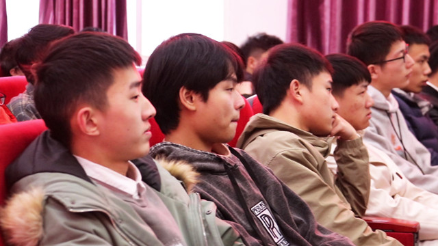 名企大咖進(jìn)校園,職場(chǎng)干貨學(xué)不停!