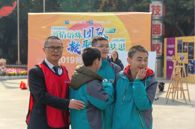 年終盤點(diǎn)：四川新華2019精彩活動(dòng)，你知道幾個(gè)？