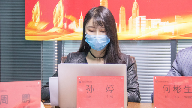 榮譽(yù)校友牽手母校，助力更多學(xué)子圓夢(mèng)新華