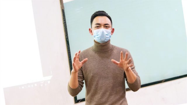 新華名企研學(xué)游，和未來(lái)boss聊工作
