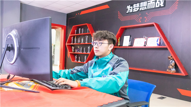 追夢(mèng)不止，少年的你有無限可能