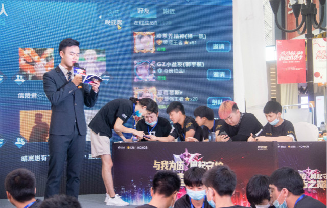 電競(jìng)少年又雙叒叕奪得冠軍，新華行走中的冠軍！