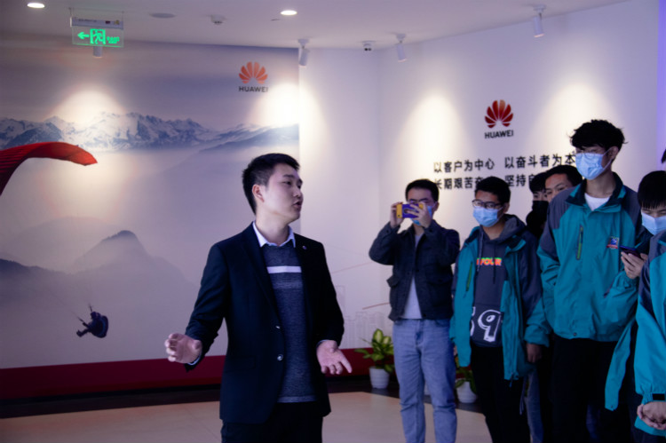  華為研學(xué)游，職場干貨學(xué)不停!