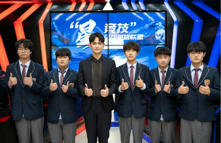 馬可來新華重拾校園生活，青春“競”是精彩！