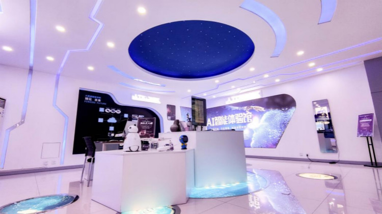 明星進(jìn)校園丨如果你在新華見到了他請不要驚訝！