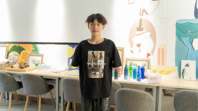 劉鑫毅：這里有不一樣的課堂，不一樣的校園環(huán)境