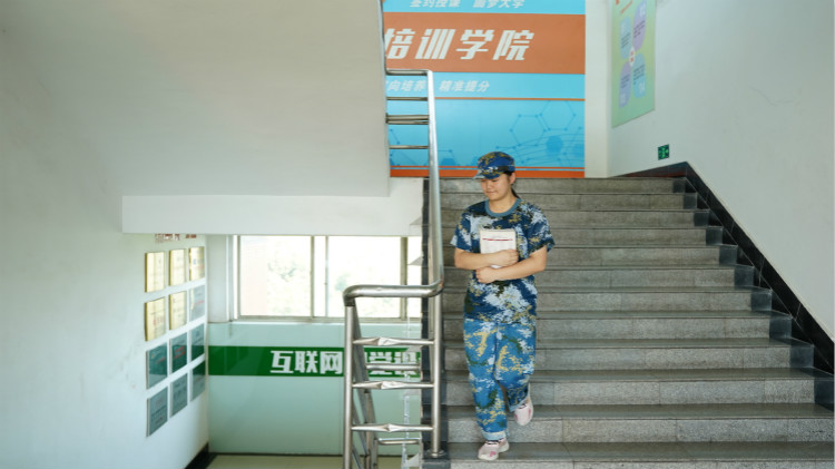 老朋友，新同學(xué)，相約四川新華，再續(xù)同學(xué)緣！
