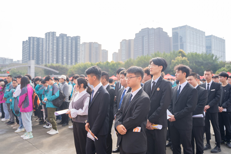 國務(wù)院：職業(yè)本科與普通本科學(xué)位證書具有同樣效力！