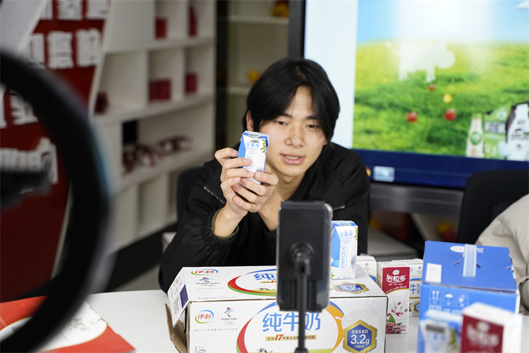 四川新華“雙十二”教育嘉年華系列活動火爆來襲?！