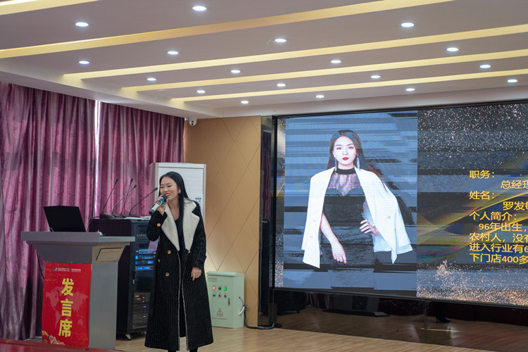 職教大品牌新華電腦教育“洞察職教，預(yù)見未來”