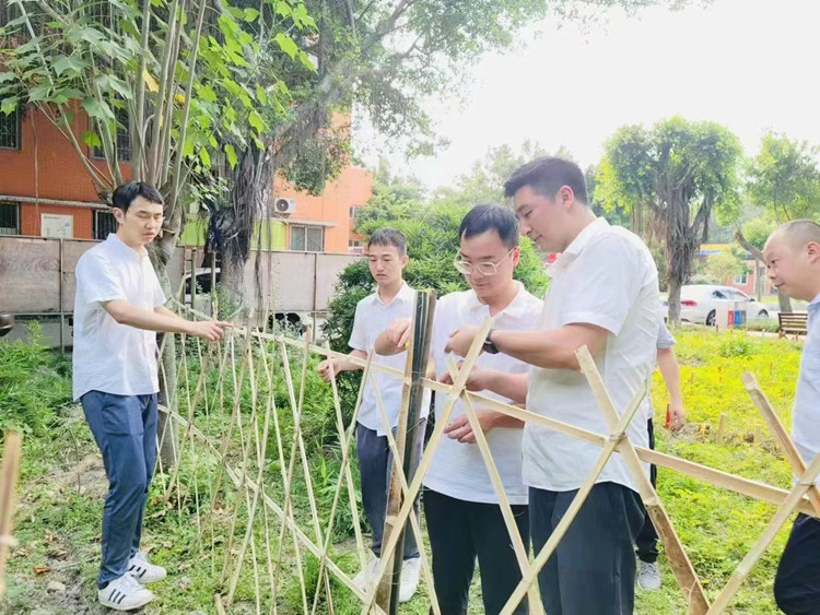 豐收季來襲！新華農(nóng)場(chǎng)喜迎豐收季~