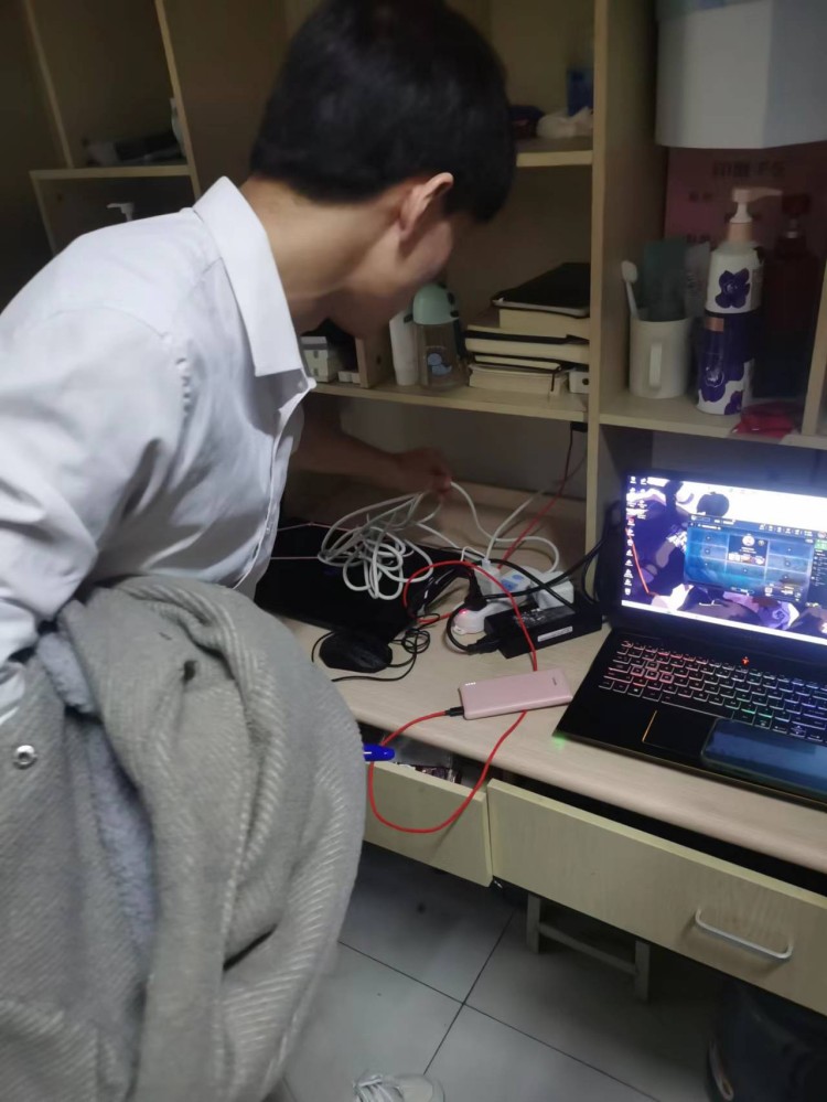 筑牢安全防線，建設(shè)新華校園