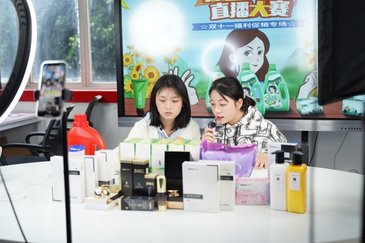 嗨翻全場(chǎng)！新華雙十一活動(dòng)火爆來(lái)襲 ！