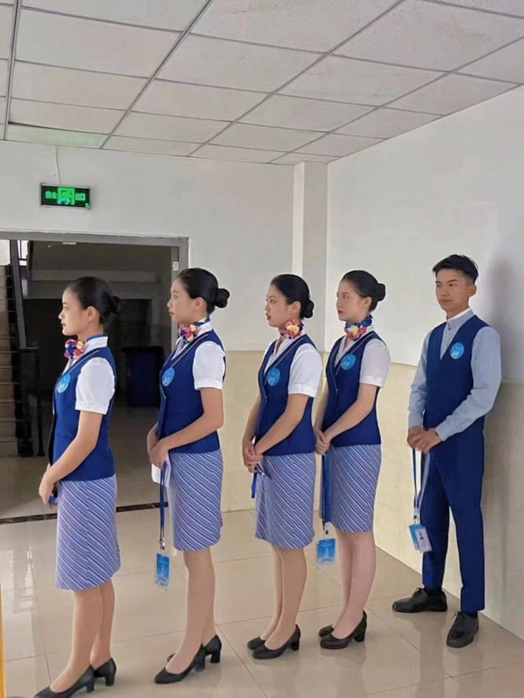 優(yōu)秀學(xué)子|逐夢(mèng)藍(lán)天，共赴未來