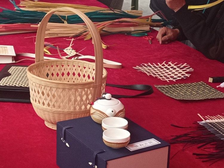 卯兔接福鬧元宵，遺風佳韻匯佳節(jié)