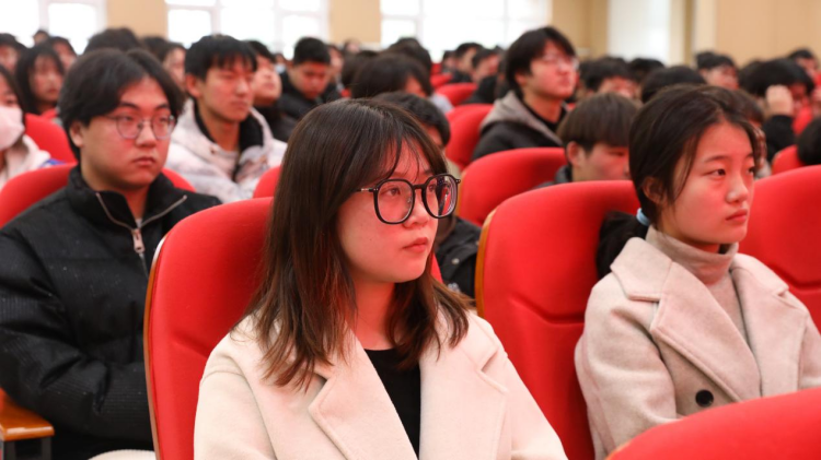 親授頂尖技能，世界技能大賽首席專家葉維中走進(jìn)新華！