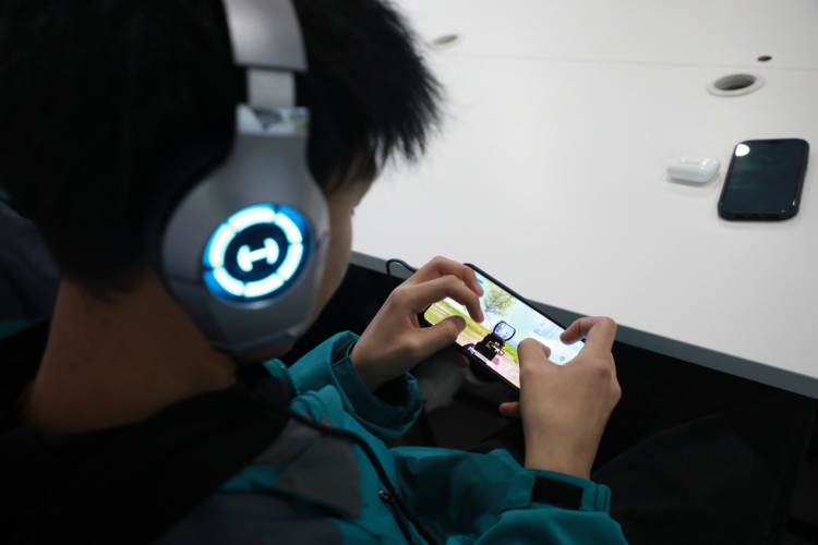 青訓(xùn)營少年李雨涵：熱血電競，追夢職業(yè)之路