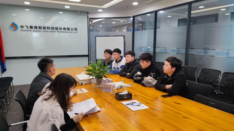 就業(yè)難度更升級！成都新華高級技工學(xué)校就業(yè)再爭潮頭
